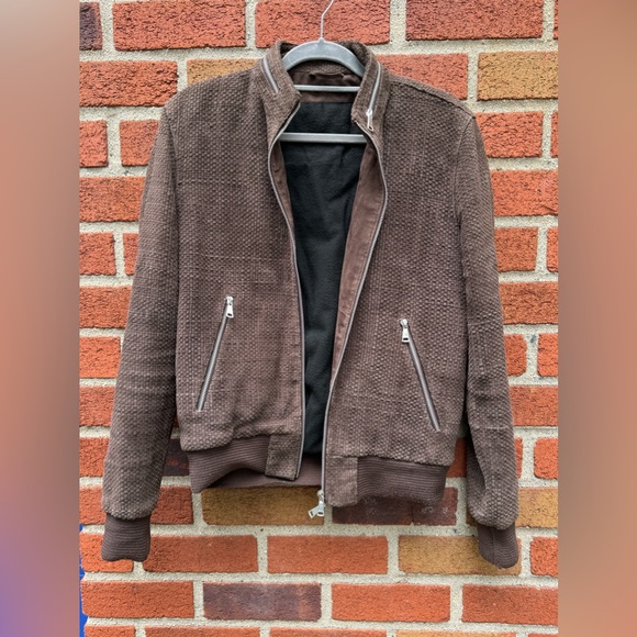 Very very cool versatile leather jacket, unfortunately snug for me never worn - Picture 2 of 8